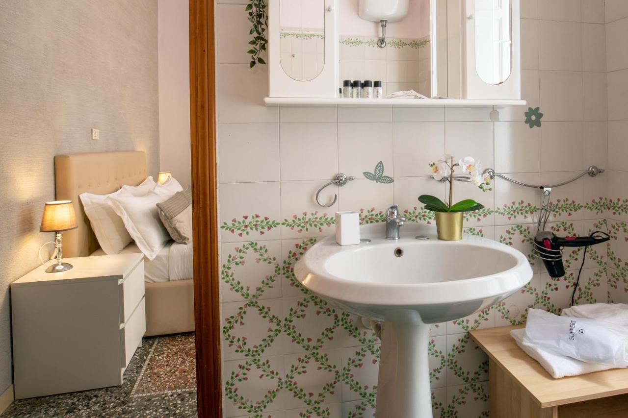 Baldassini Suites Rome Exterior photo