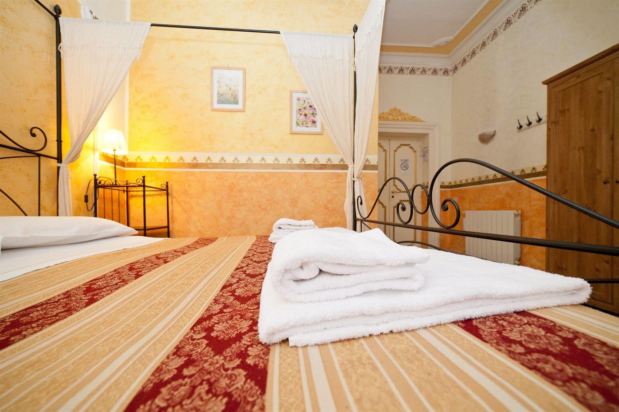 Baldassini Suites Rome Exterior photo